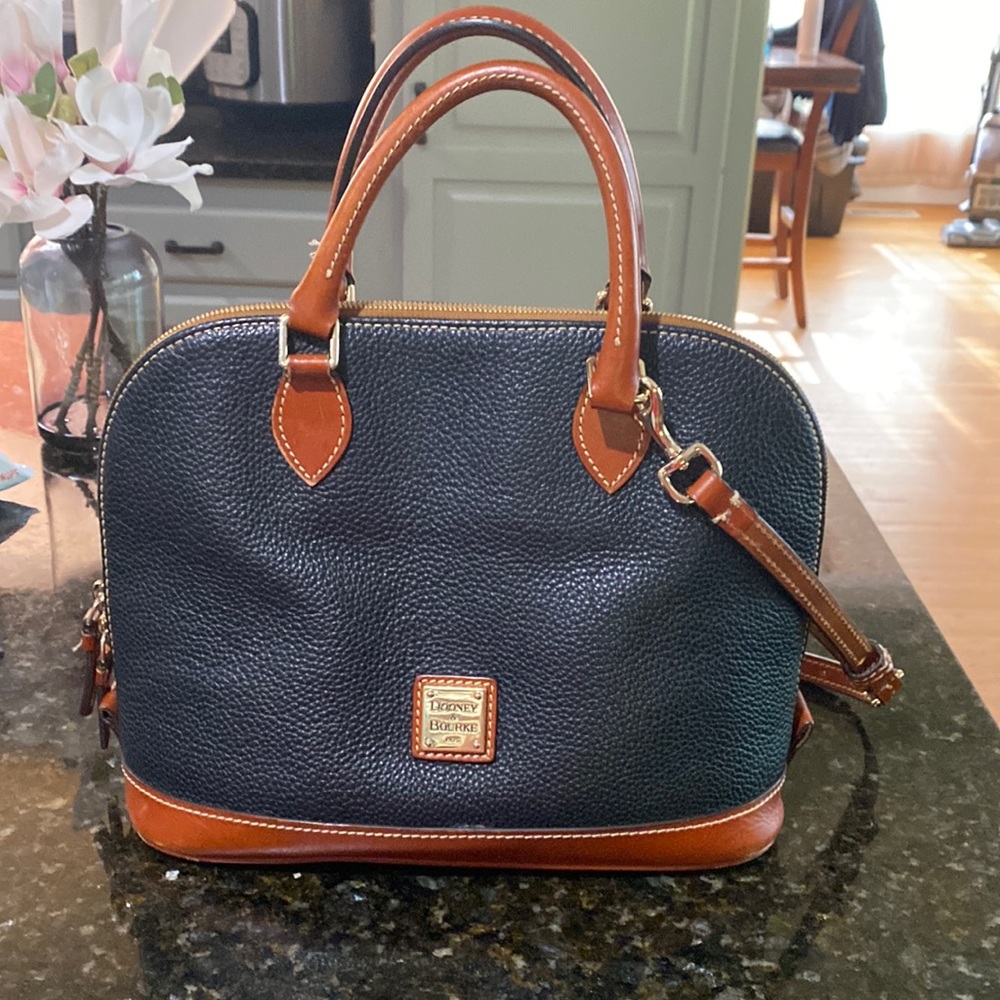 Authentic Dooney and Bourke pebbled grain